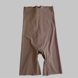 SPANX Higher Power High Waisted Seamless Shapewear Shorts Soft Nude S